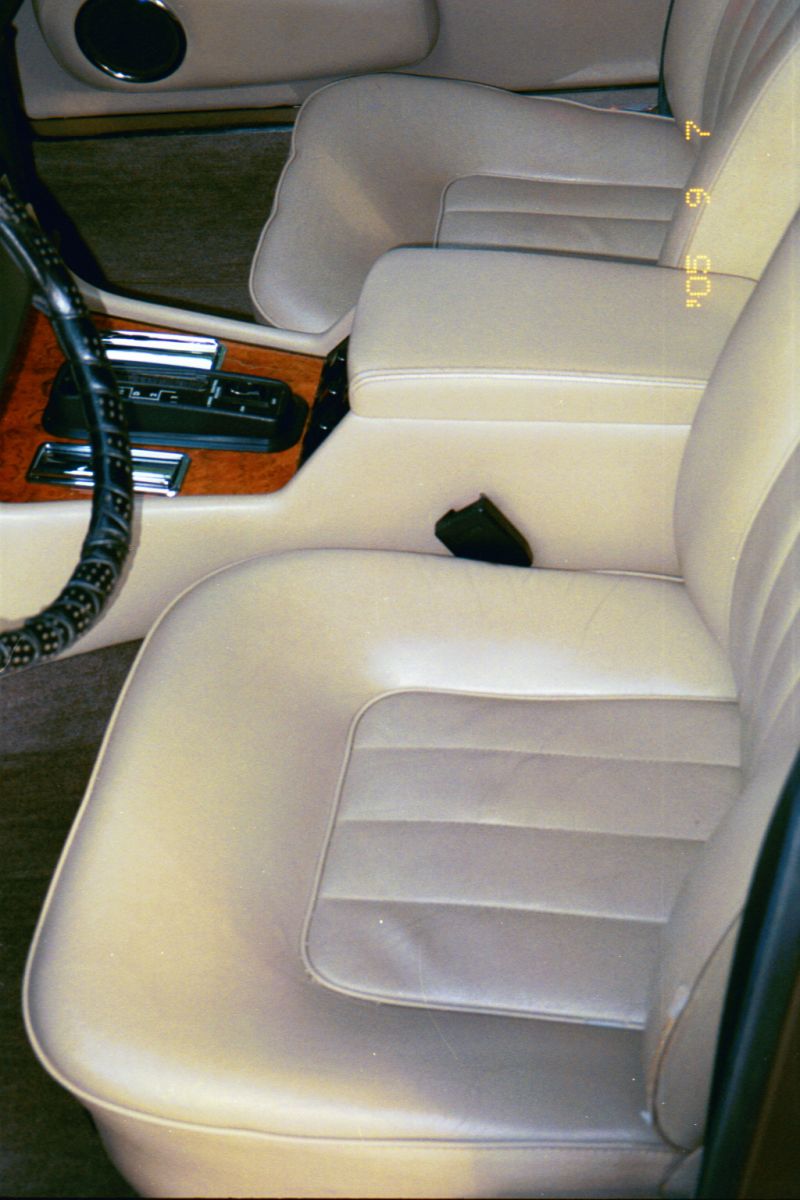 1986 Series III, Vanden Plas  -  Antelope/Magnolia