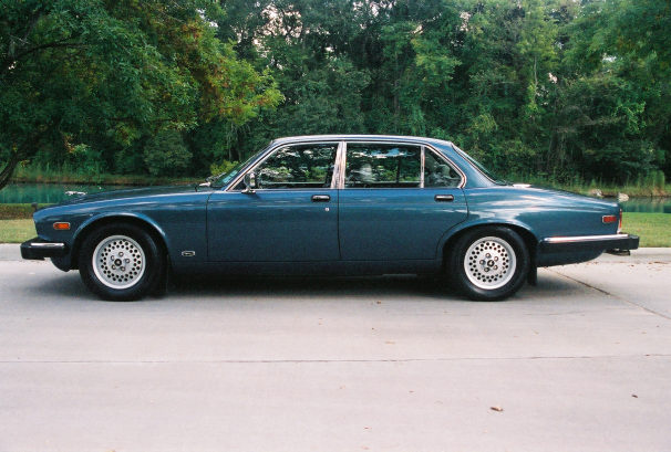 1986 Cobalt Blue XJ6 Canadian Spec Sovereign