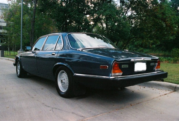 1986 Cobalt Blue XJ6 Canadian Spec Sovereign