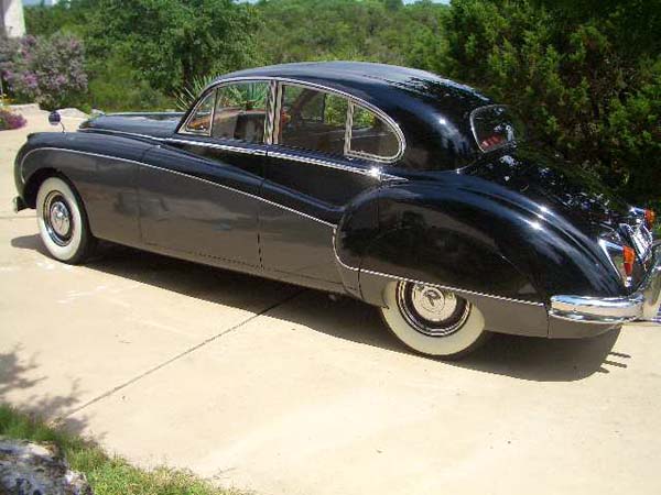 Phil & Dorothee Auldridge's 1959 Jaguar Mark IX