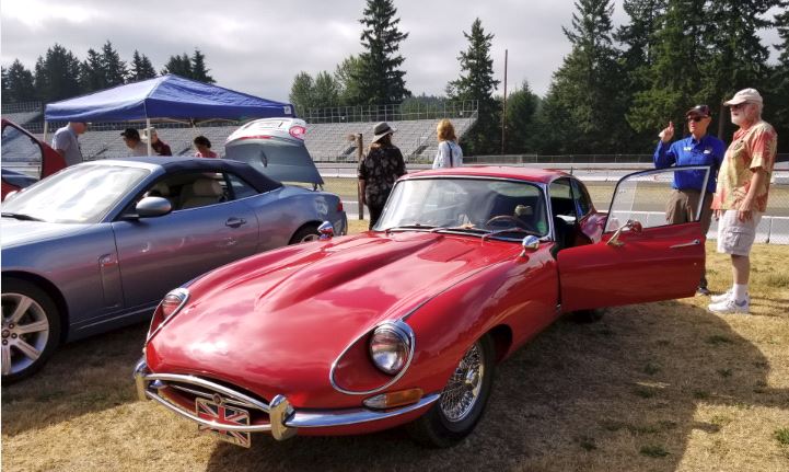 It was a beautiful day and we could watch the races and socialize with other members or people looking at our jaguars.