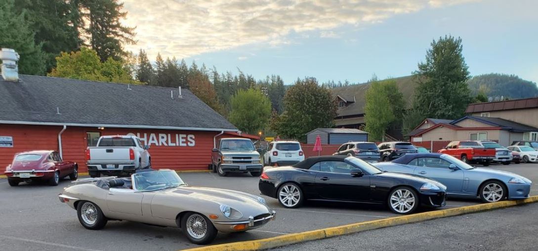 The jaguars picture are red E-Type belonging to Cases, Fawn E-Type belonging to Blackburns, black XKR belonging to Curt Kyle and the XK belonging to Jacobsons.