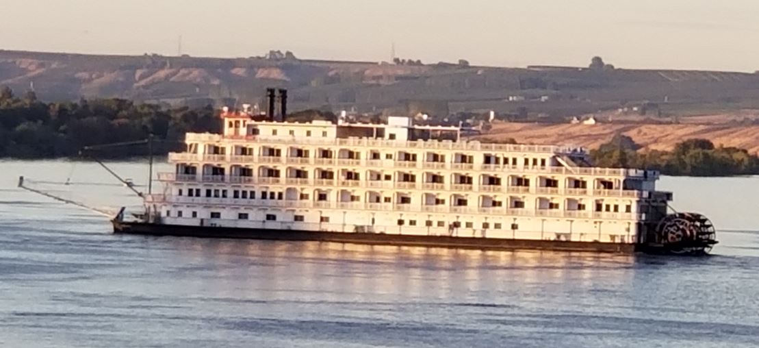 There was a paddle wheel ship we could see from our hotel rooms.