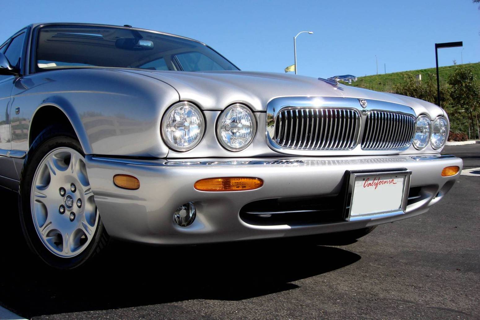 2003 XJ8 Sovereign