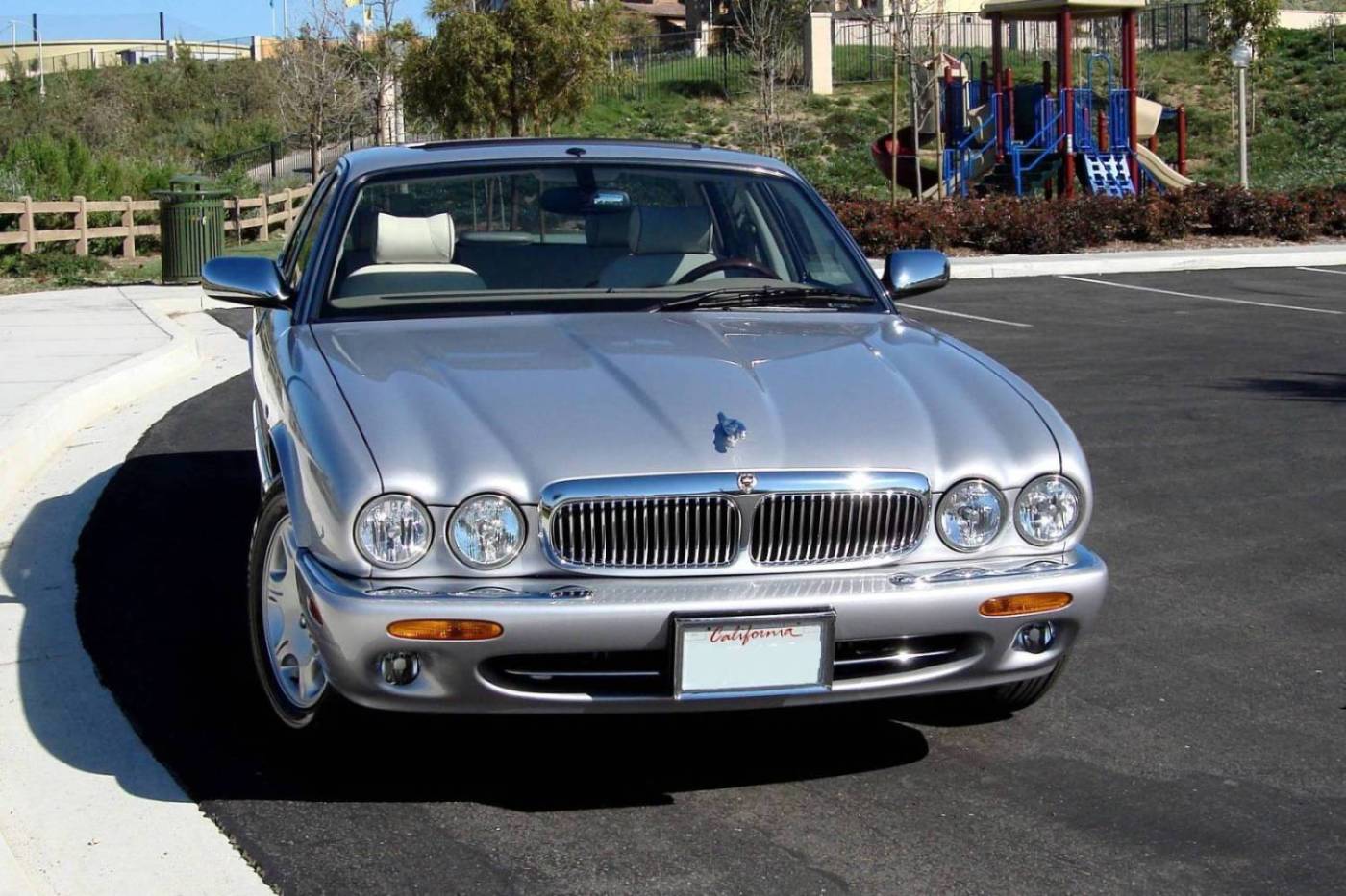 2003 XJ8 Sovereign